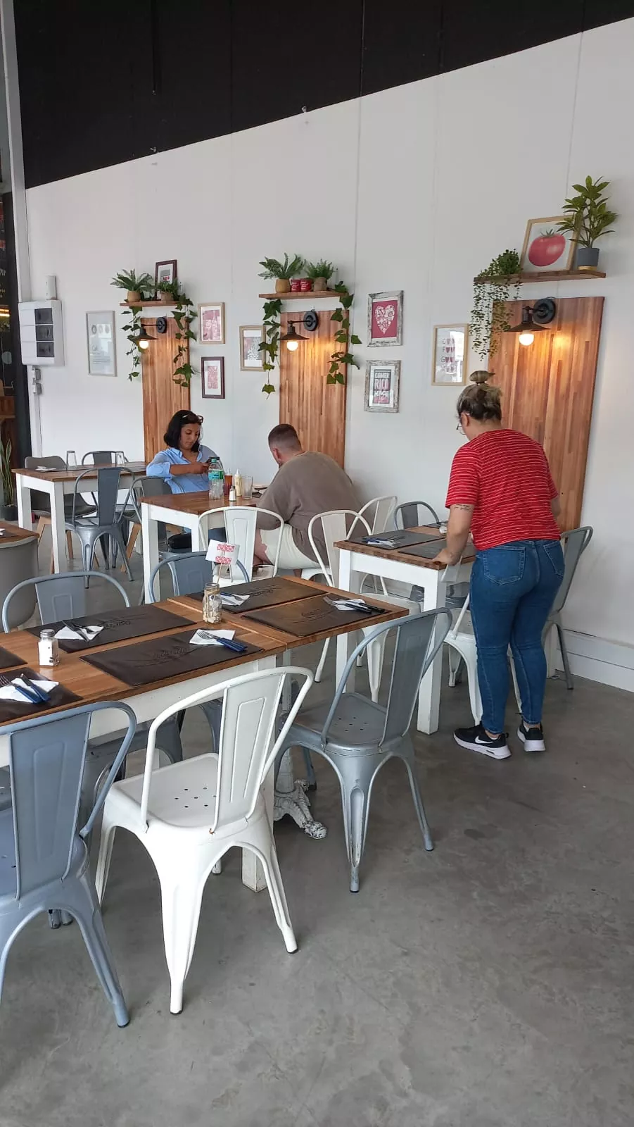 060336ee 61aa 4e33 9577 2a35a720a963