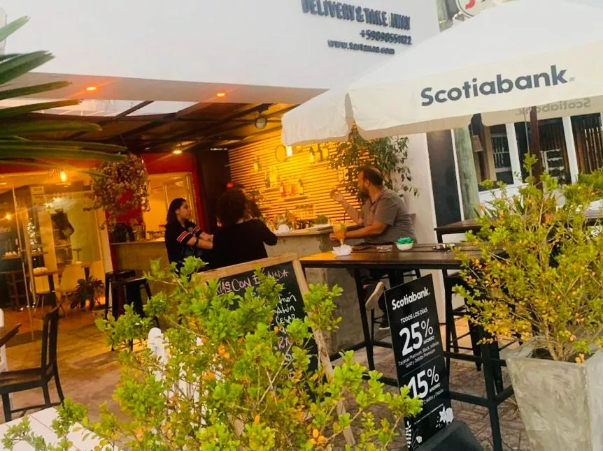 Edb22660 b18c 4f59 8d84 94e8e15c6356